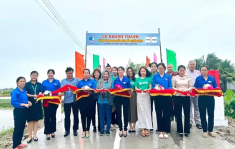 Nhiều hoạt động tình nguyện gắn với đảm bảo an toàn giao thông