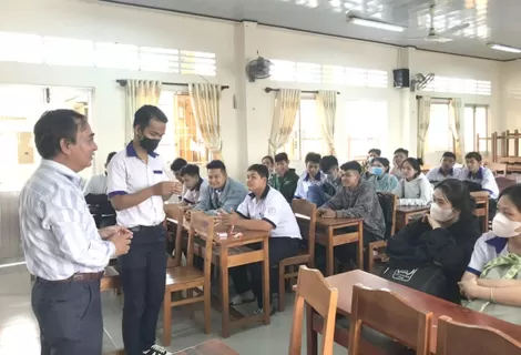 Truyền thông về giới tính cho học sinh