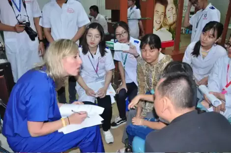 Mổ dị tật bàn tay miễn phí tại Bệnh viện Trường Đại học Y dược Cần Thơ