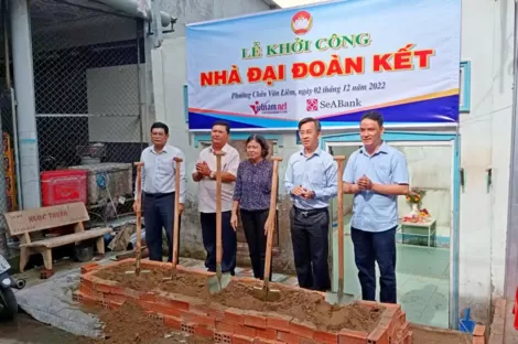 Lãnh đạo nâng cao đời sống đồng bào dân tộc thiểu số