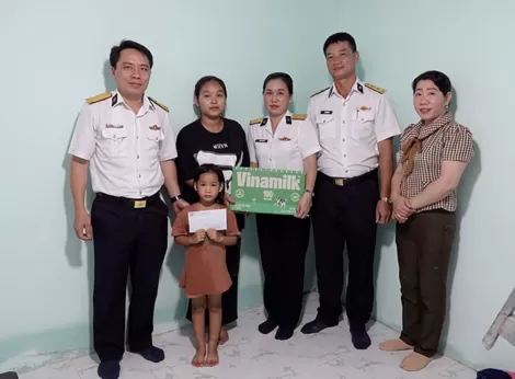 Huy động sức dân để chăm lo cho dân