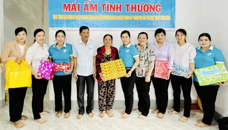 Chăm lo thiết thực cho phụ nữ, trẻ em