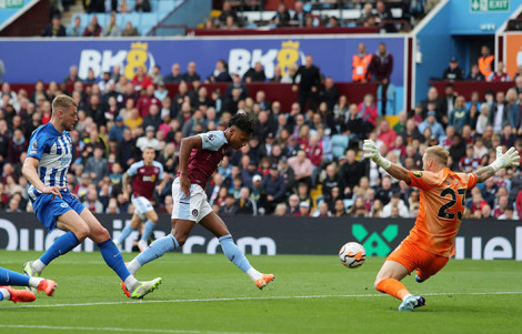Aston Villa trỗi dậy mạnh mẽ