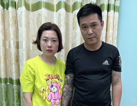 Phát hiện 2 đối tượng phát tờ rơi có dấu hiệu cho vay lãi nặng ở huyện Cờ Đỏ