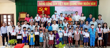 Nâng cao năng lực lãnh đạo của Đảng ủy cấp trên cơ sở không có chính quyền cùng cấp