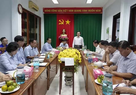 Phát huy dân chủ, phát triển sản xuất, kinh doanh