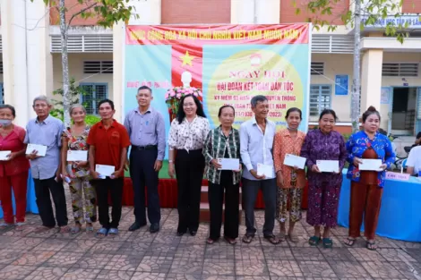 Khu vực Thới Hòa 1 đoàn kết giúp nhau thoát nghèo bền vững