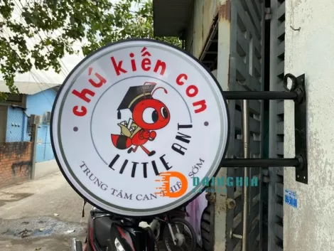 Hộp đèn Đại Nghĩa - Đơn vị sản xuất hộp đèn hút nổi tròn, elip giá rẻ