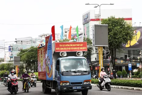 Nhiều hoạt động hưởng ứng Ngày Pháp luật nước CHXHCN Việt Nam
