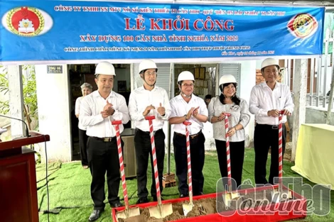 Khởi công xây dựng 100 căn nhà tình nghĩa tặng gia đình chính sách