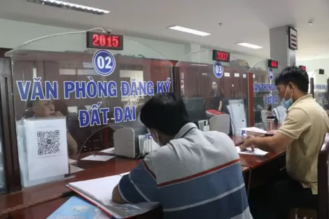 Kịp thời rà soát, thay thế hoặc điều chuyển sang công việc khác đối với cán bộ, công chức năng lực yếu, không dám làm