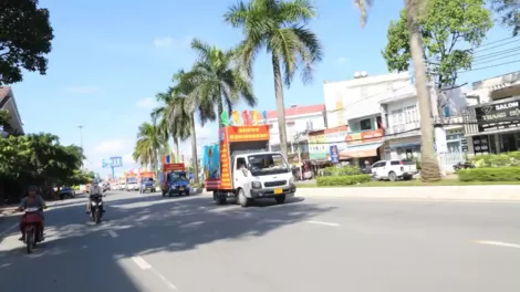 Ra quân phát thanh cổ động hưởng ứng Ngày Pháp luật nước Cộng hòa XHCN Việt Nam