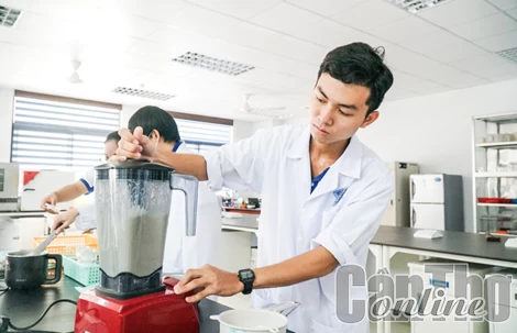 Khởi nghiệp với sữa chua làm từ hạt mít và đậu nành