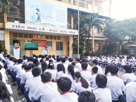 Phòng, chống tác hại thuốc lá trong trường học