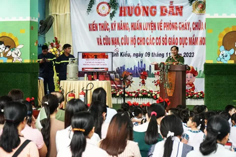 Hướng dẫn kỹ năng phòng cháy, chữa cháy cho cán bộ, giáo viên, học sinh
