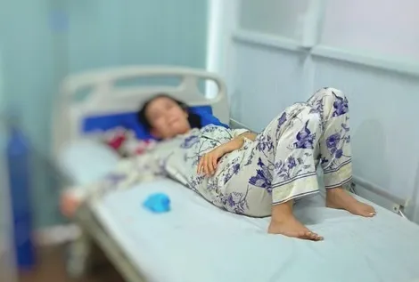 Kiên Giang: Cấp cứu kịp thời 2 bệnh nhân bị ong vò vẽ đốt khoảng 30 vết