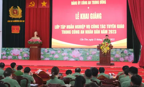 Tập huấn nghiệp vụ công tác tuyên giáo trong Công an nhân dân