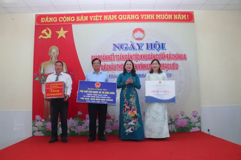 Phó Chủ tịch nước Võ Thị Ánh Xuân dự “Ngày hội Đại đoàn kết toàn dân tộc” khu dân cư ấp Bà Chăng A