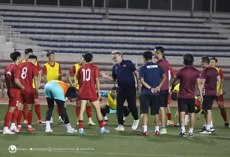 Trận cầu quan trọng của HLV Troussier