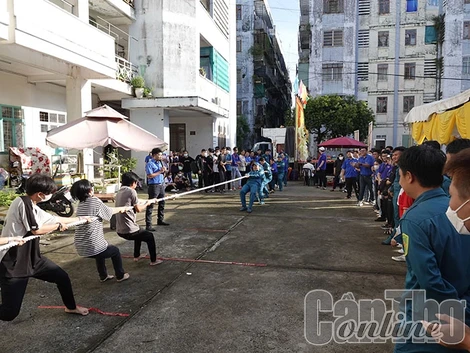 Trao tặng 4.570 phần quà, 40 căn nhà tại Ngày hội Ðại đoàn kết toàn dân tộc