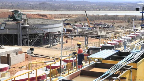 Mặt tối đằng sau cuộc đua khai thác lithium ở châu Phi