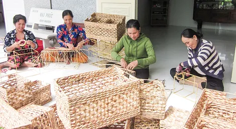 Để người trẻ gắn bó với nghề truyền thống
