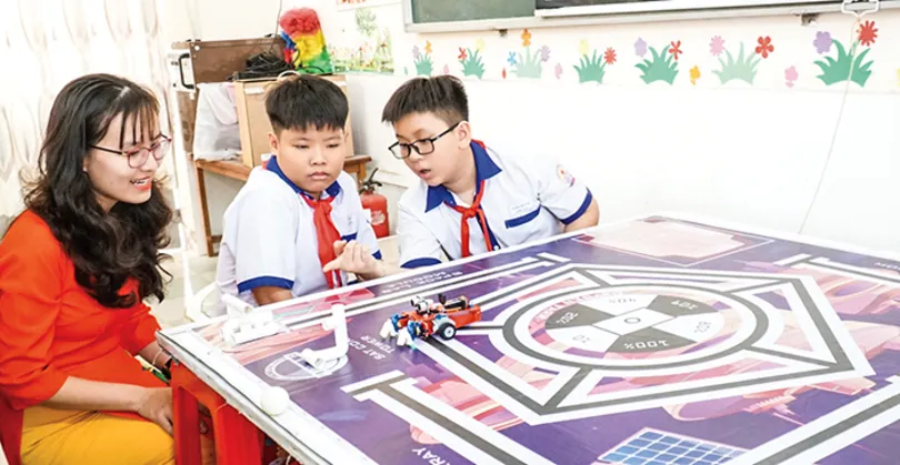 Đột phá từ đội ngũ nhà giáoBài 1: TẬN TỤY TRAO TRUYỀN TRI THỨC