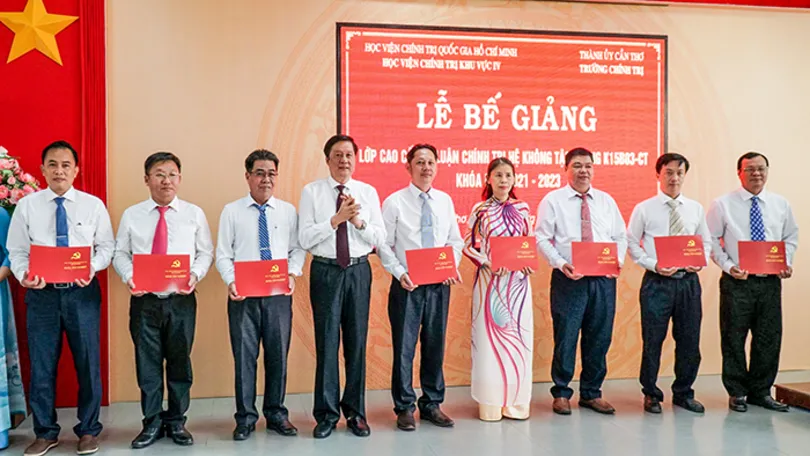 Cần Thơ đẩy mạnh công tác đào tạo đội ngũ cán bộ