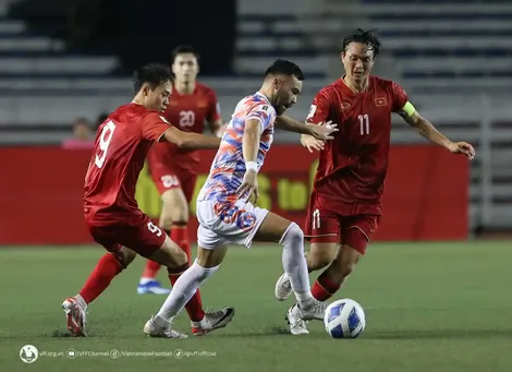 Bài toán khó cho thầy trò HLV Troussier!
