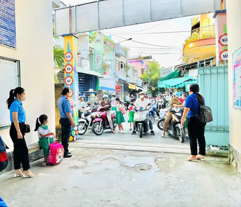 Đảm bảo an toàn giao thông cho học sinh