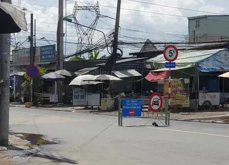 Cần lắp biển hướng dẫn cụ thể trên tuyến đường Nguyễn Chí Thanh 