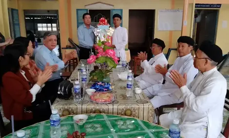 Thăm, chúc mừng kỷ niệm Đại lễ Khai đạo Cao Đài năm 2023