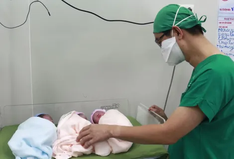 Kéo dài thai kỳ cho bà bầu đa thai “dọa sẩy”