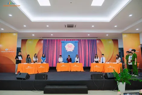 Hoc sinh THPT FPT mô phỏng như một “phiên tòa thật”