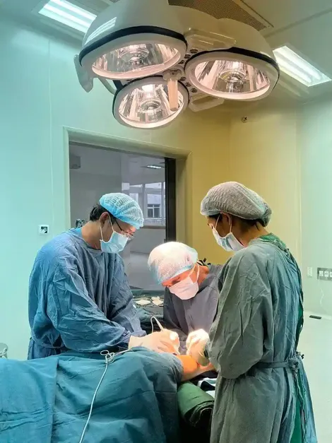 BV Nhi đồng TP Cần Thơ phẫu thuật miễn phí cho bệnh nhi dị tật tay, chân