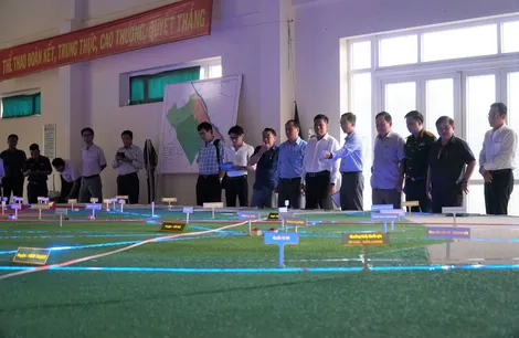 Kiểm tra tiến độ thực hiện mô hình bản đồ TP Cần Thơ