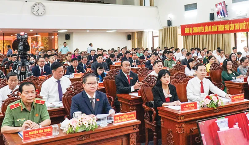 Quyết định nhiều vấn đề quan trọng của thành phố