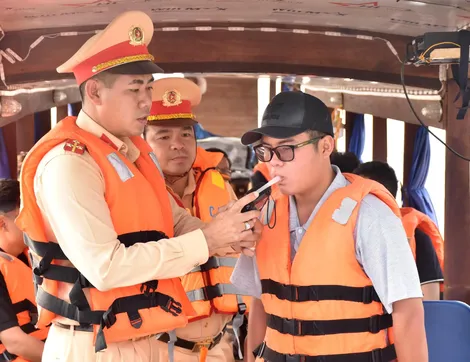 Cao điểm tấn công, trấn áp tội phạm, bảo đảm an ninh trật tự, trật tự an toàn giao thông trên tuyến đường thủy