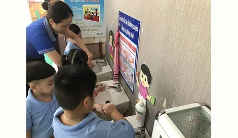 Bệnh tay chân miệng tiếp tục tăng
