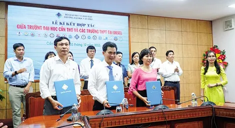 Ðôi bên cùng phát triển