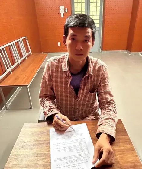 Khởi tố nhân viên tham ô tiền của công ty
