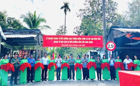 Khánh thành công trình nâng cấp tuyến giao thông nông thôn Xà No Cạn bên trái