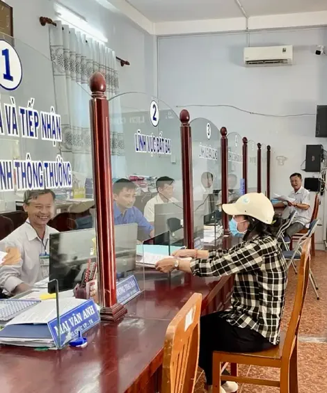 Nêu cao tinh thần phục vụ người dân, doanh nghiệp