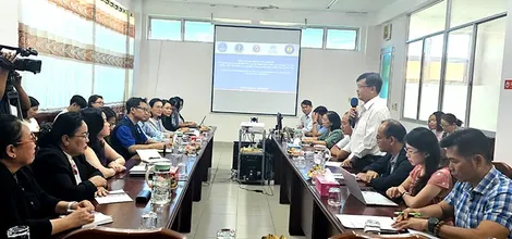 Ðoàn công tác Lào thăm, làm việc về mô hình phòng, chống HIV/AIDS tại Cần Thơ