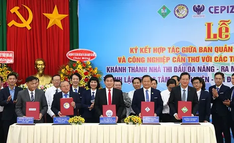 Ký kết hợp tác chuyên môn, khánh thành nhà thi đấu đa năng