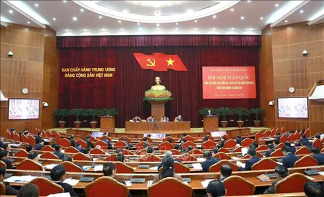 Phải ghi nhớ lời thề với Đảng, giữ vững phẩm chất cao quý của người đảng viên
