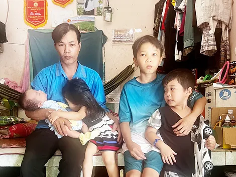 Thương lắm 4 trẻ côi cút