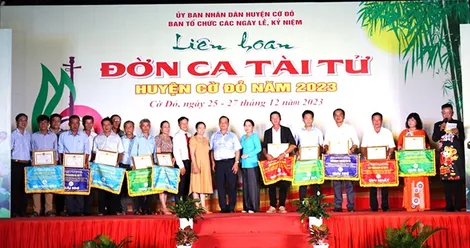 Bế mạc Liên hoan Ðờn ca tài tử huyện Cờ Ðỏ năm 2023