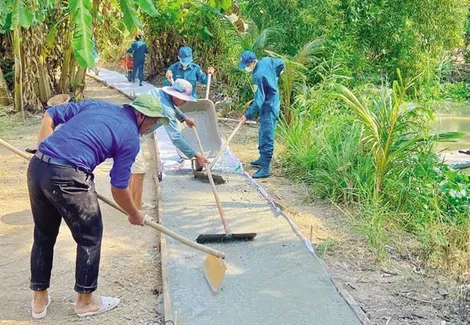 Xung kích, tình nguyện thực hiện các công trình, phần việc đảm bảo an toàn giao thông