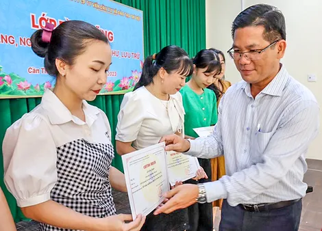 9.771 lượt cán bộ, công chức, viên chức được cử đi đào tạo, bồi dưỡng về chuyên môn và lý luận chính trị